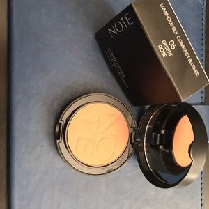 New- Note Luminous Silk Compact Blush- Desert Rose